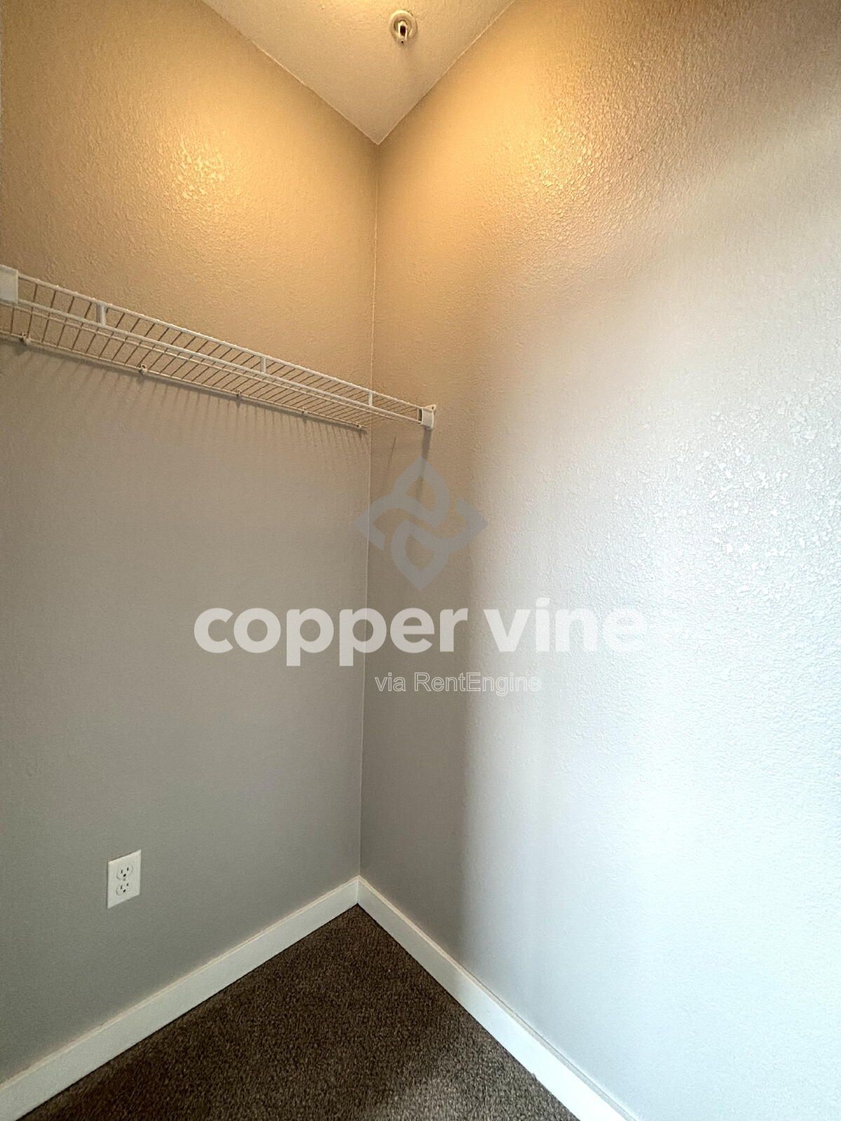 Modern 2BR/2BA Condo with Detached Garage, Community Pool, and Light Rail Access property image