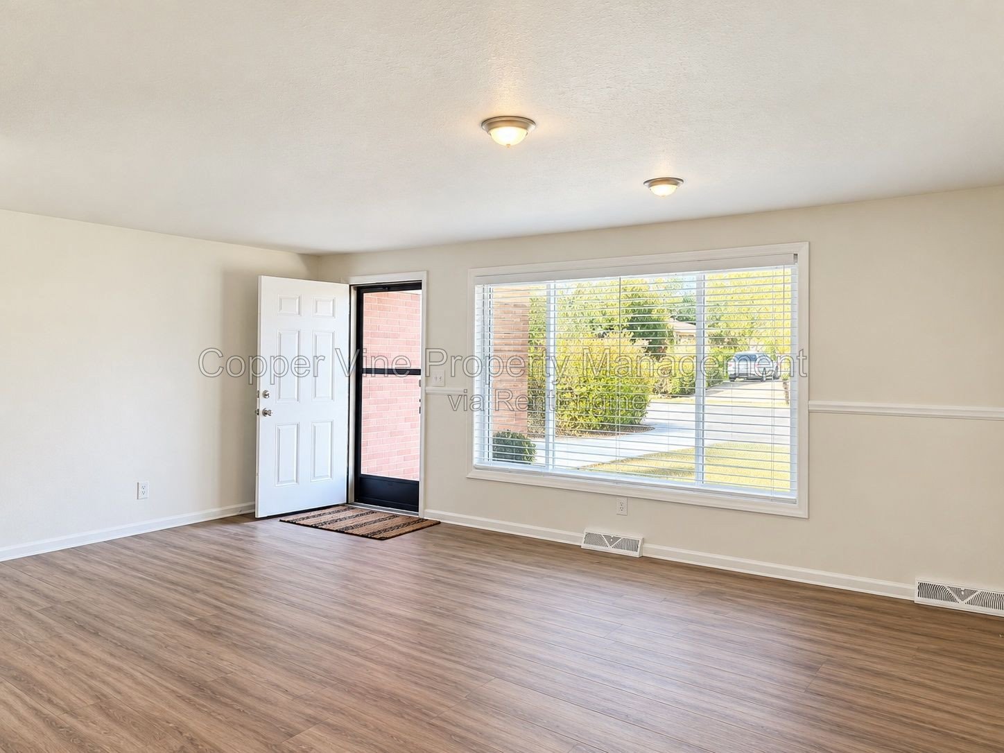 Charming 3-Bedroom Retreat in Broomfield – Ideal Comfort in 2096 Sq Ft! property image