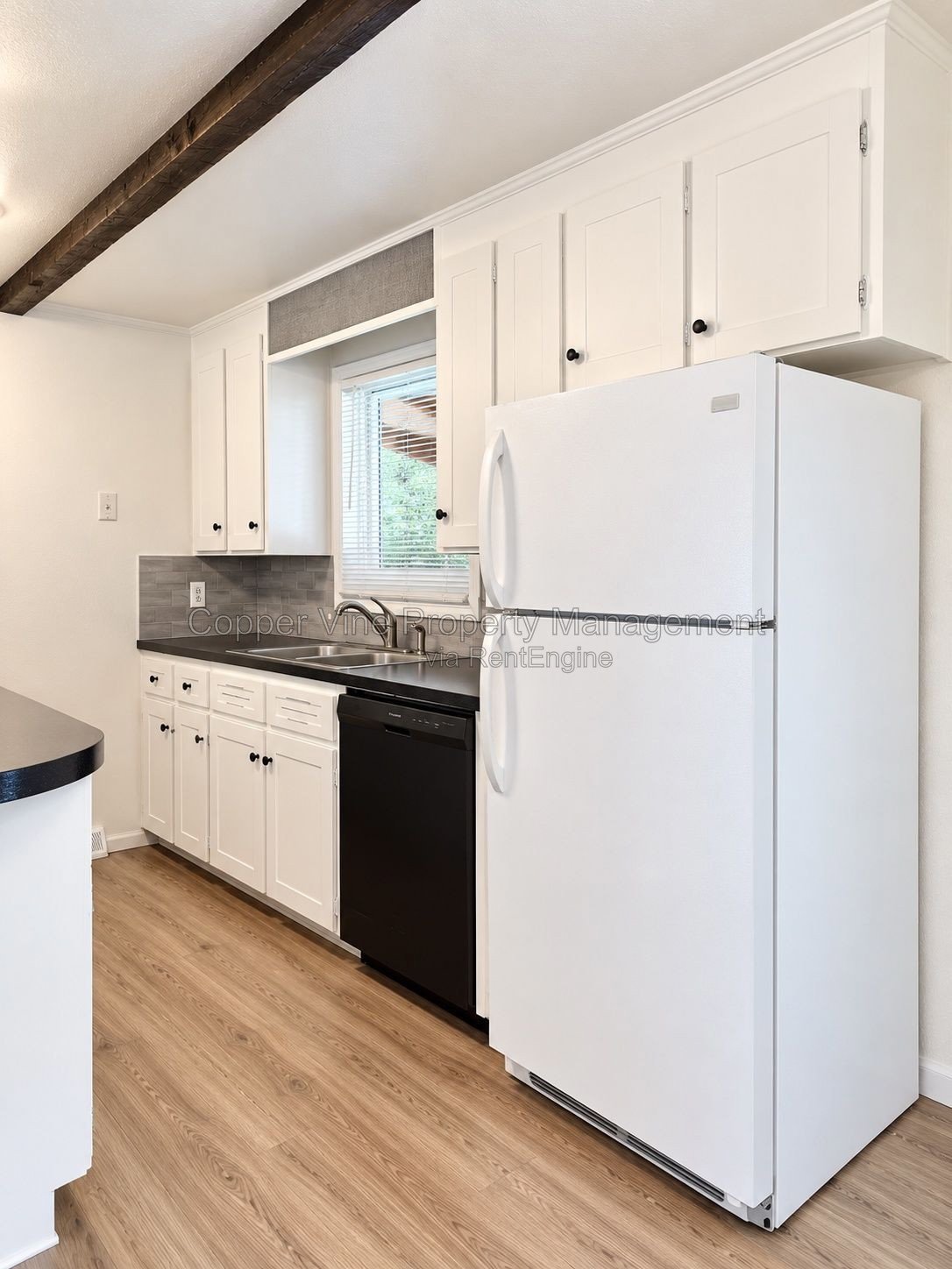 Charming 3-Bedroom Retreat in Broomfield – Ideal Comfort in 2096 Sq Ft! property image