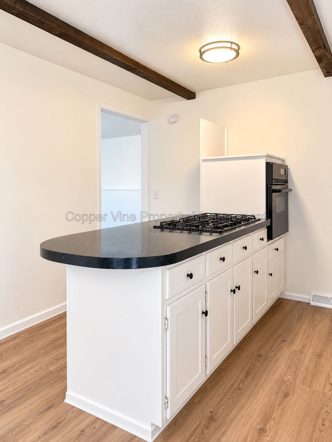 Charming 3-Bedroom Retreat in Broomfield – Ideal Comfort in 2096 Sq Ft! property image