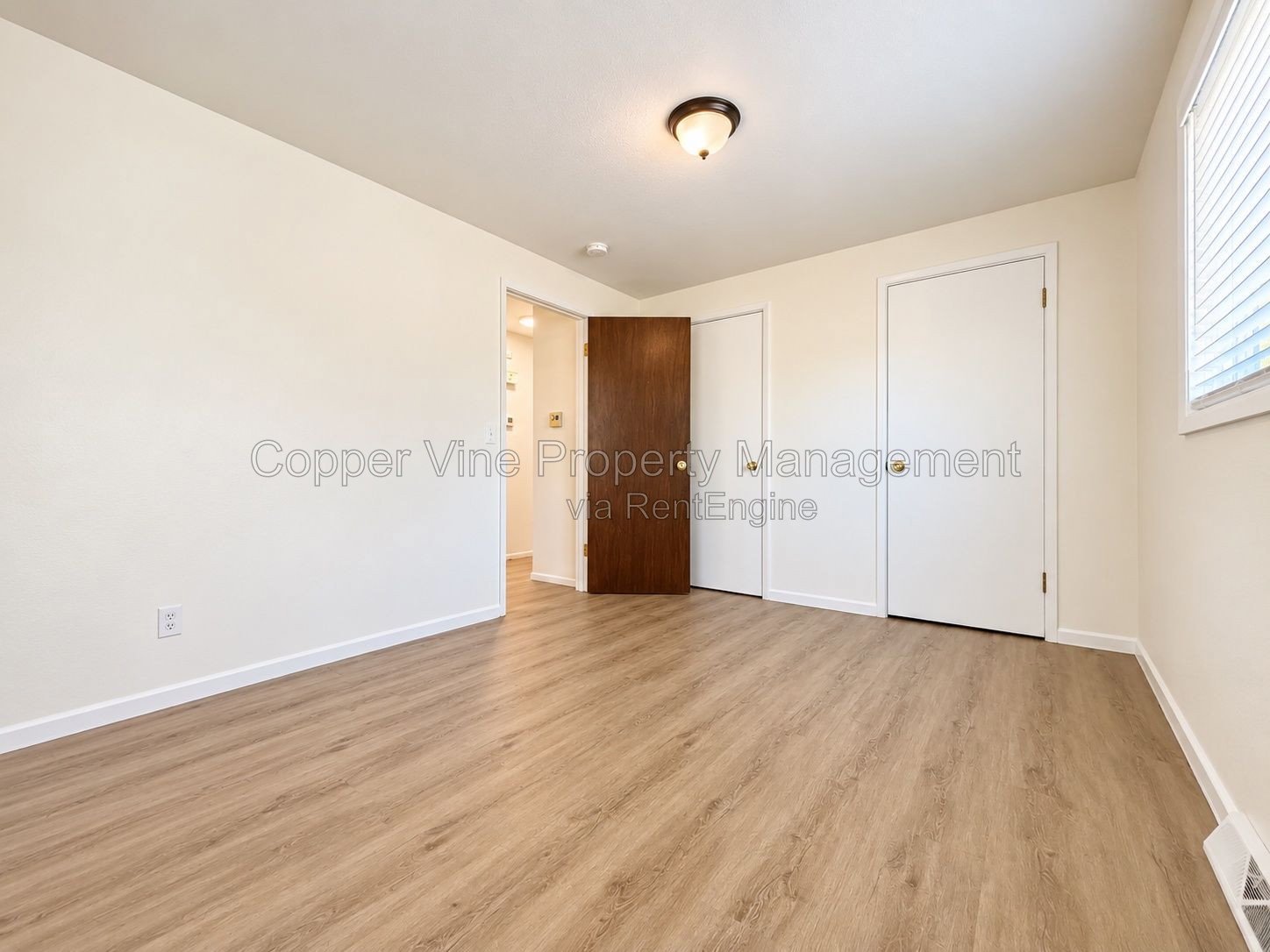 Charming 3-Bedroom Retreat in Broomfield – Ideal Comfort in 2096 Sq Ft! property image