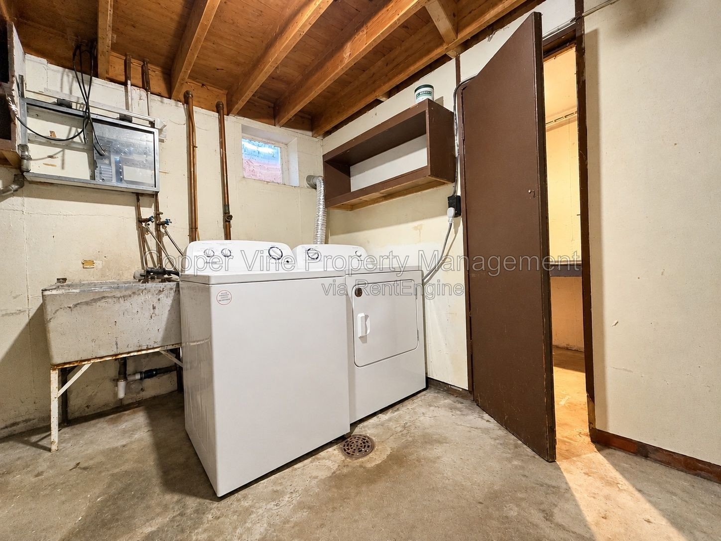 Charming 3-Bedroom Retreat in Broomfield – Ideal Comfort in 2096 Sq Ft! property image