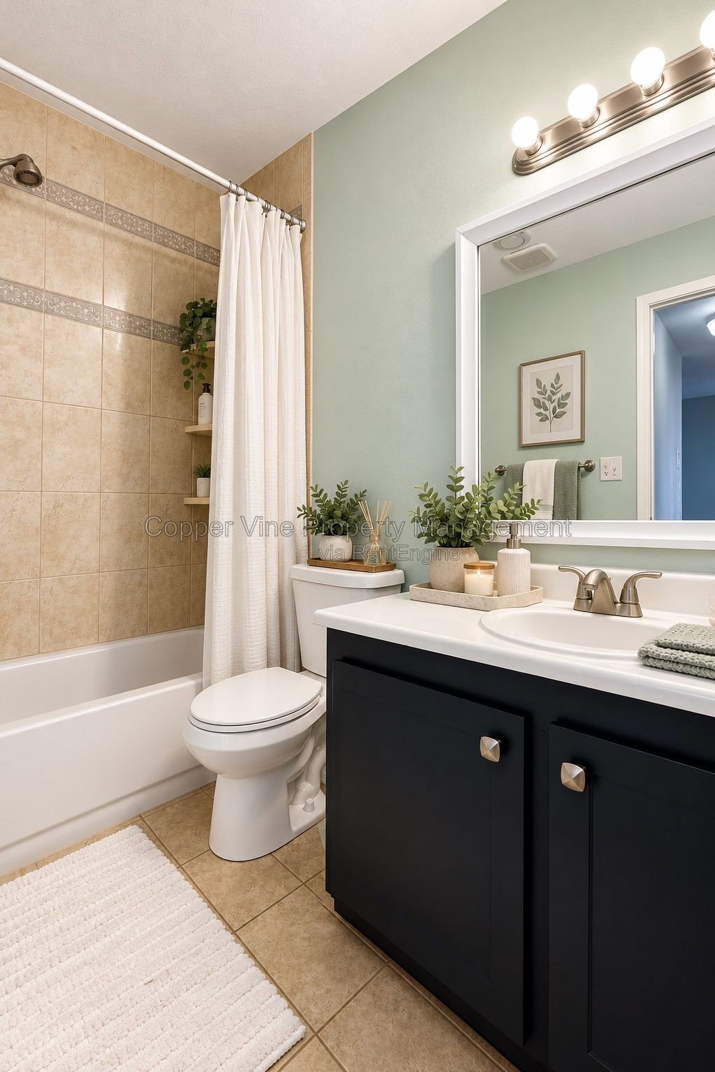 ** Move-In Special!  $500 Off First Month's Rent!**
